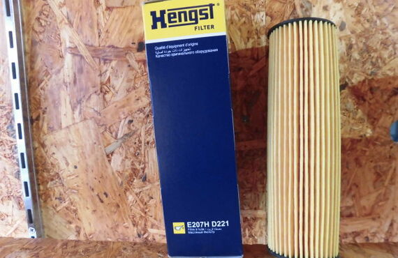 セントラルでは、輸入車用のオイルフィルターも取り扱ってます。