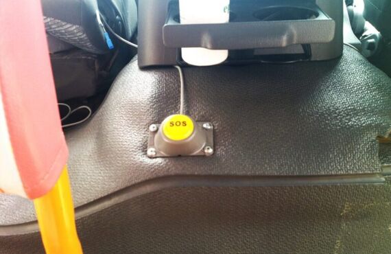 置き去り防止ブザーの取り付けも行っております。